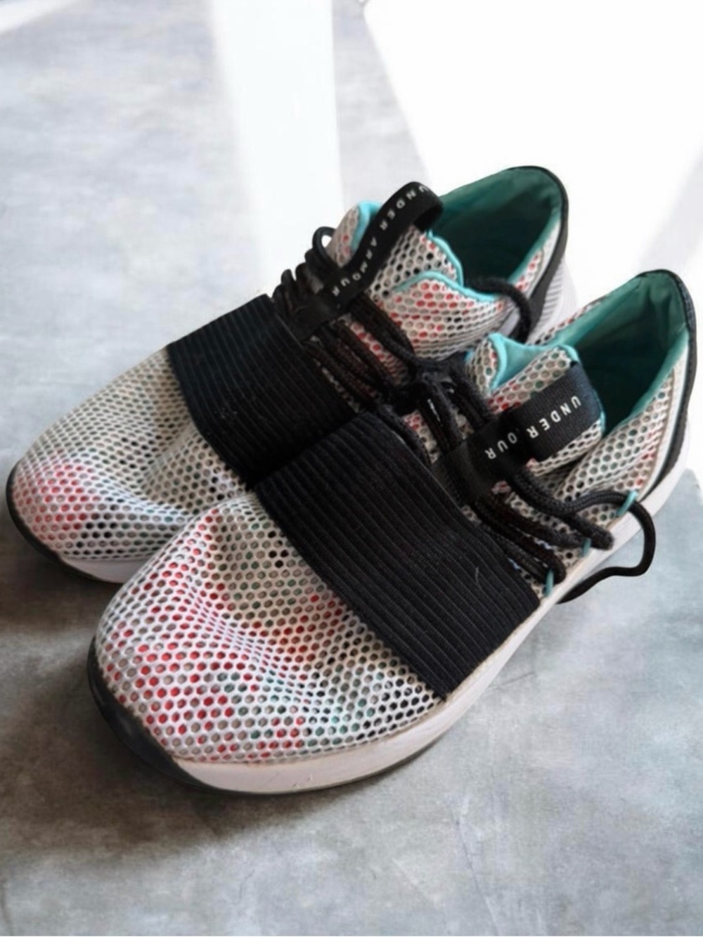 UNDER ARMOUR | Charged Breathe Shoes, size 7